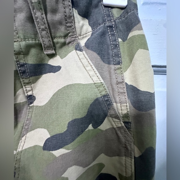 Divided - Picture 4 of 11